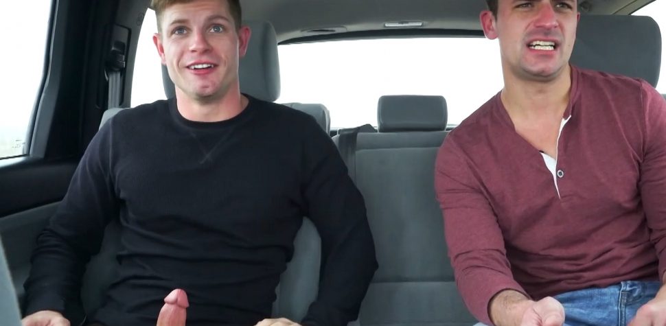 Sexy Gay Blowjob Porn - Sexy guy in a car getting a blowjob - Gay Porn Wire