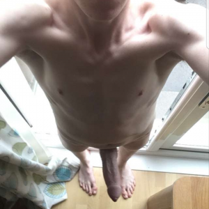 Nude Boy Selfie