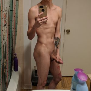 Nude Selfie Boy